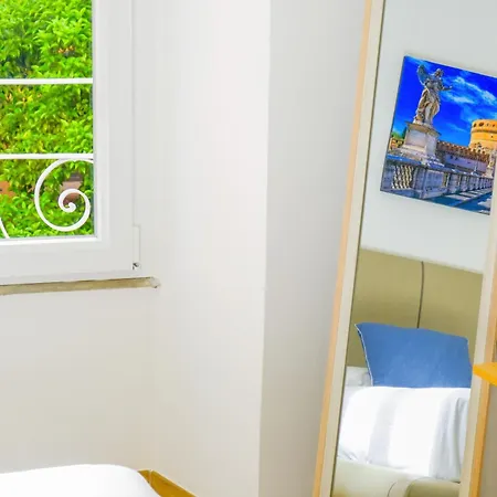 Apartment Elegantis Gracchi - Your Chic Retreat In - Vatican Area